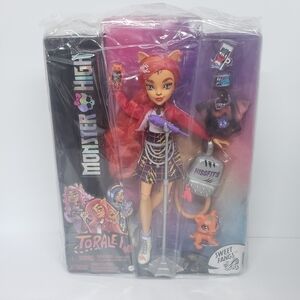 Monster High G3 TOARLEI STRIPE Doll with Pet Sweet Fangs and accessories 2022